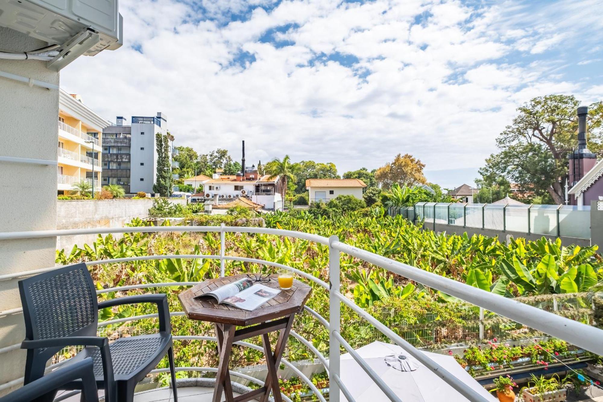 Navio Azul Apartment ฟุงชาล ภายนอก รูปภาพ